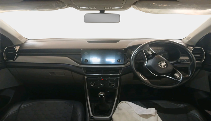 2022 Skoda KUSHAQ AMBITION 1.0L TSI MT, Petrol, Manual, 34,349 km, interior