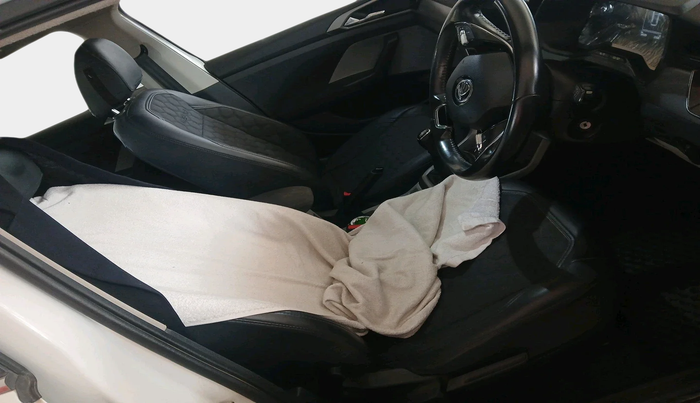 2022 Skoda KUSHAQ AMBITION 1.0L TSI MT, Petrol, Manual, 34,349 km, interior