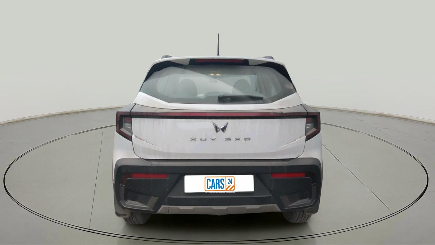 2024 Mahindra XUV 3XO AX5 1.2 L TCMPFI AT, Petrol, Automatic, 17,454 km, exterior