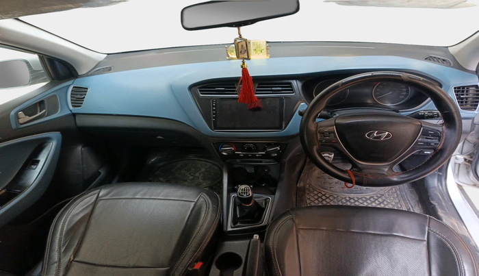 2017 Hyundai i20 Active 1.4 S, Diesel, Manual, 1,58,229 km, interior