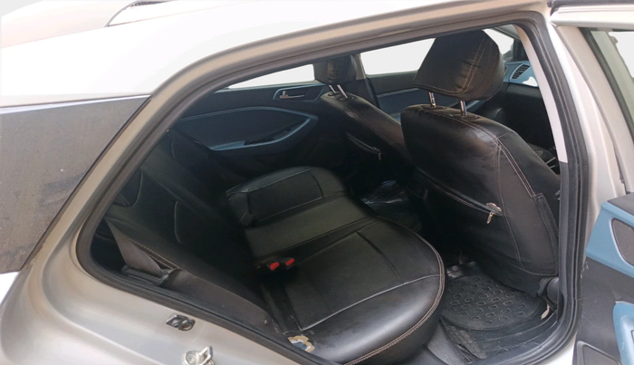 2017 Hyundai i20 Active 1.4 S, Diesel, Manual, 1,58,229 km, interior