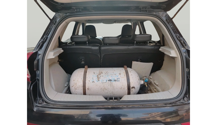 2019 Mahindra XUV300 W6 1.2 PETROL, Petrol, Manual, 1,34,014 km, exterior