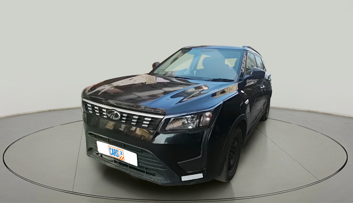 2019 Mahindra XUV300 W6 1.2 PETROL, Petrol, Manual, 1,34,014 km, exterior