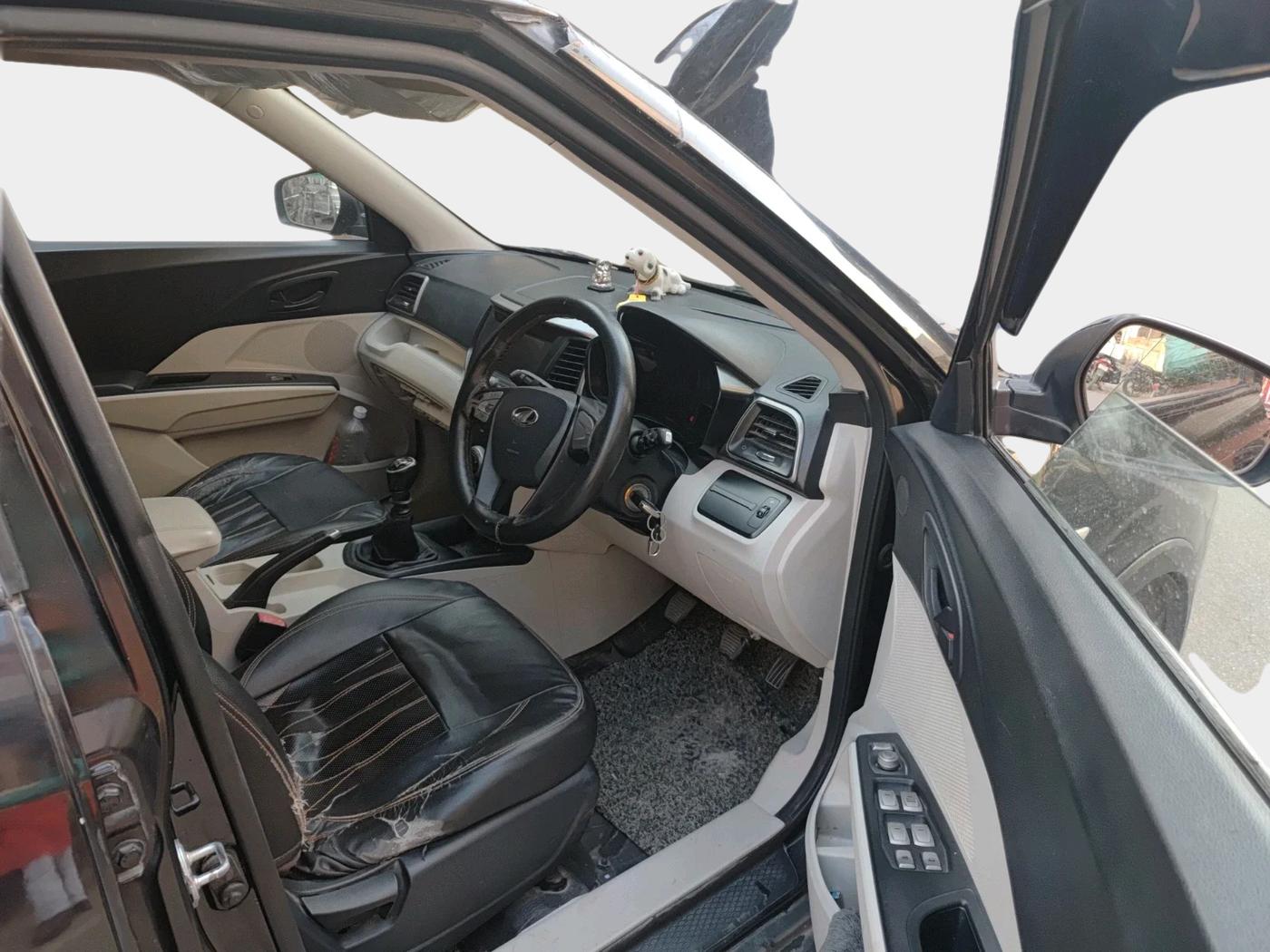 2019 Mahindra XUV300 W6 1.2 PETROL, CNG, Manual, 1,34,014 km, interior