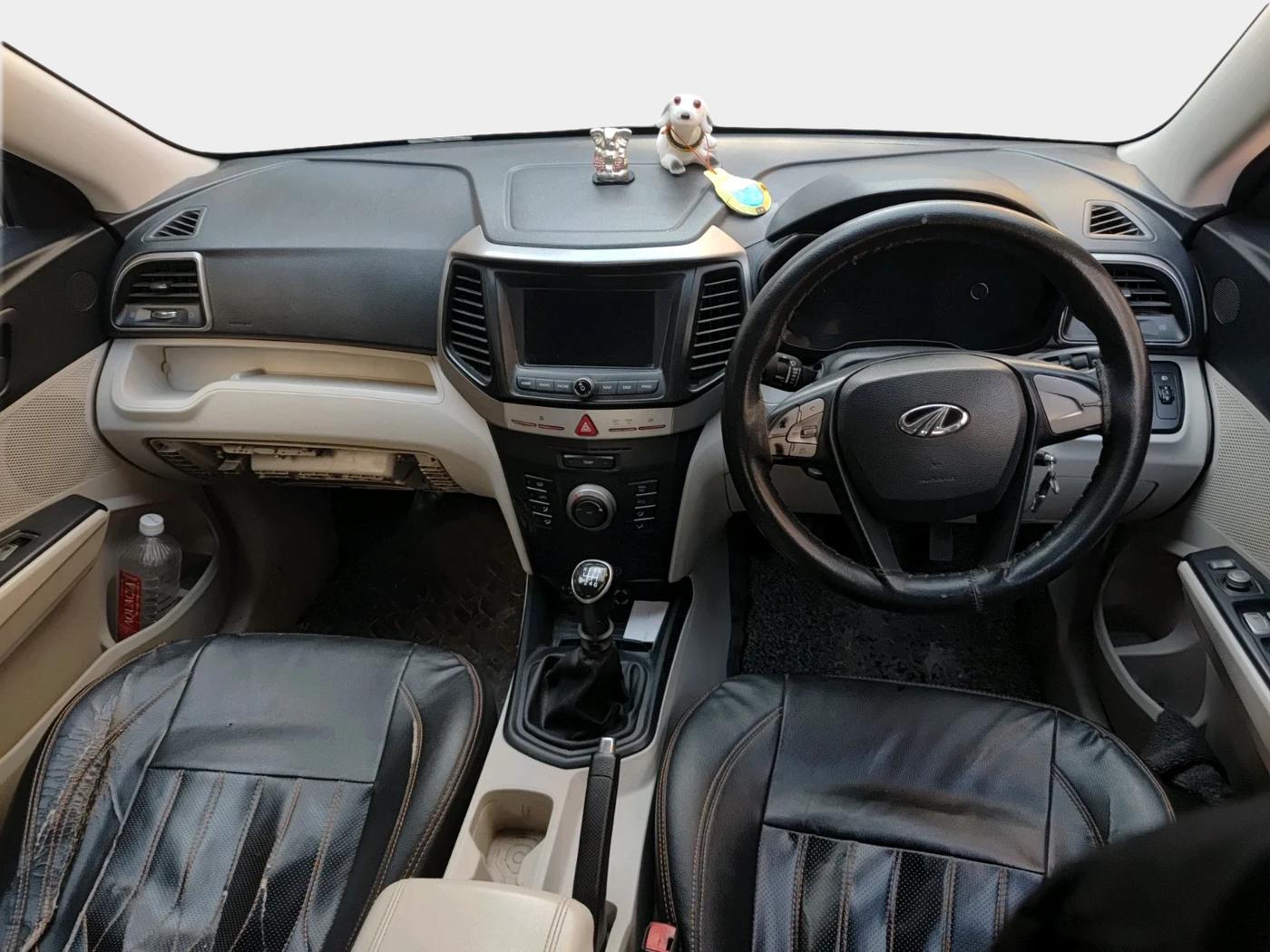2019 Mahindra XUV300 W6 1.2 PETROL, CNG, Manual, 1,34,014 km, interior