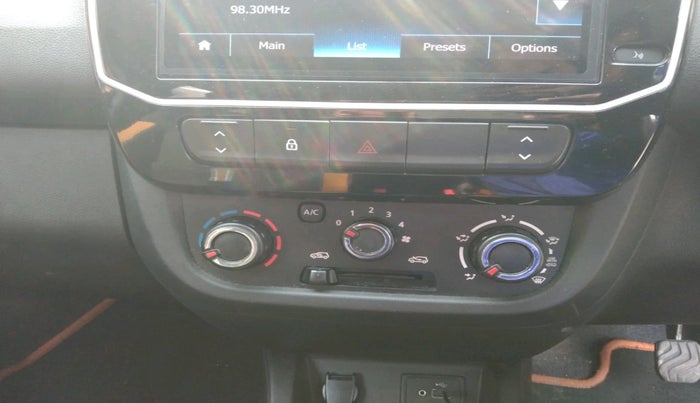 2022 Renault Kwid CLIMBER AMT 1.0, Petrol, Automatic, 28,400 km, interior