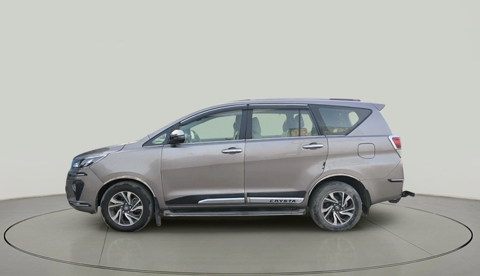 2022 Toyota Innova Crysta 2.4 VX 7 STR, Diesel, Manual, 54,135 km, exterior