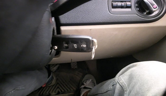 2014 Volkswagen Polo HIGHLINE1.2L, Petrol, Manual, 99,994 km, interior