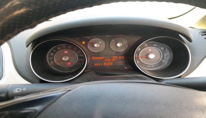 2016 Fiat Punto EVO EMOTION 1.3 MULTIJET 90 HP, Diesel, Manual, 1,33,914 km, interior