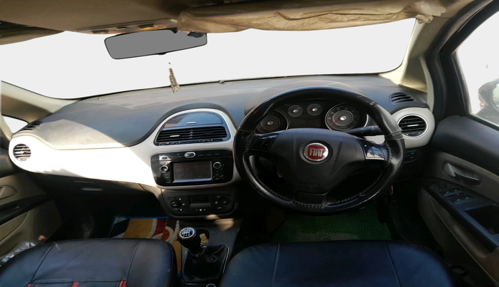 2016 Fiat Punto EVO EMOTION 1.3 MULTIJET 90 HP, Diesel, Manual, 1,33,914 km, interior