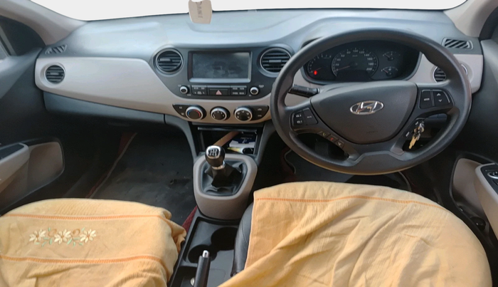 2017 Hyundai Xcent SX 1.2, Petrol, Manual, 95,843 km, interior