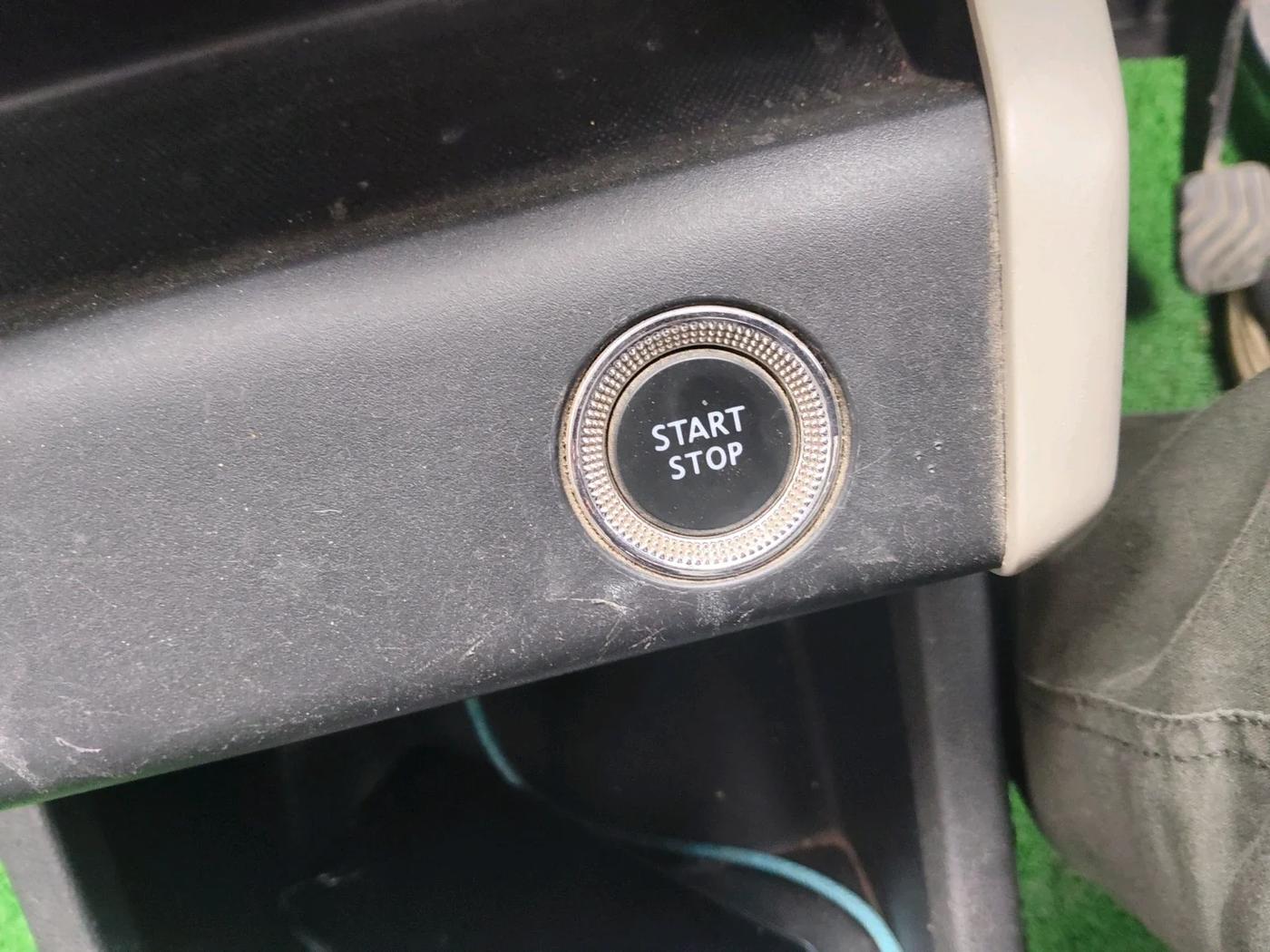 2023 Renault TRIBER RXZ, Petrol, Manual, 44,733 km, interior