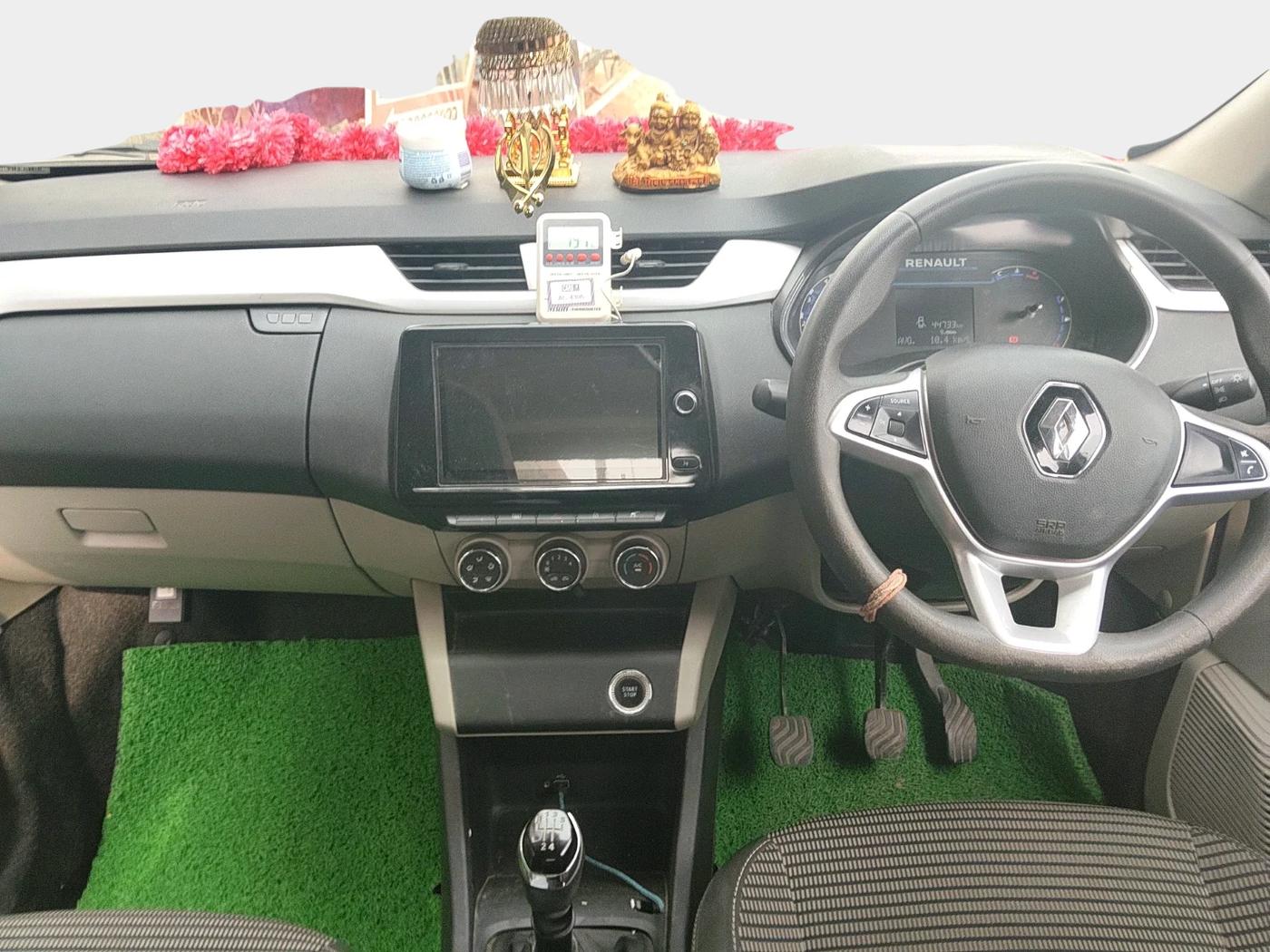 2023 Renault TRIBER RXZ, Petrol, Manual, 44,733 km, interior