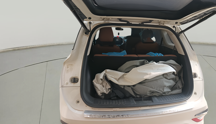 2022 MG HECTOR PLUS SHARP 1.5 TURBO HYBRID MT 6-STR DUAL TONE, Petrol, Manual, 30,783 km, exterior