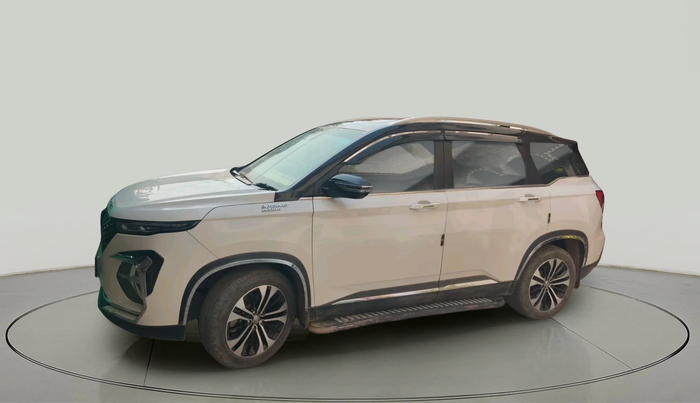 2022 MG HECTOR PLUS SHARP 1.5 TURBO HYBRID MT 6-STR DUAL TONE, Petrol, Manual, 30,783 km, exterior