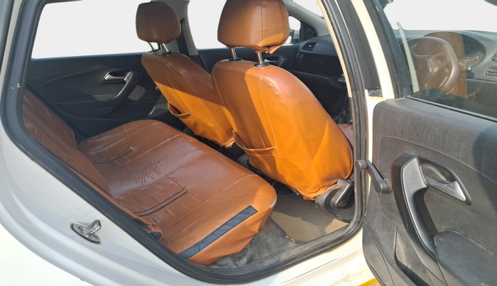 2017 Volkswagen Ameo TRENDLINE 1.5L, Diesel, Manual, 2,00,254 km, interior