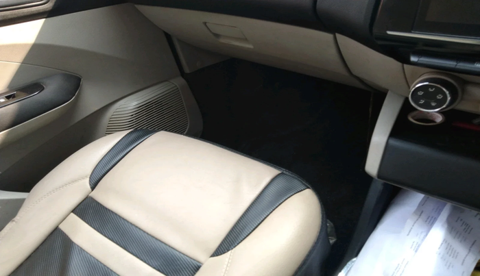 2019 Renault TRIBER RXZ, Petrol, Manual, 59,725 km, interior