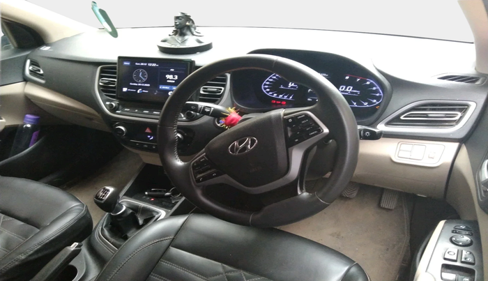 2022 Hyundai Verna SX 1.5 VTVT, Petrol, Manual, 42,897 km, interior