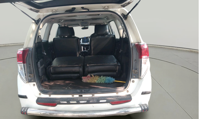 2016 Toyota Innova Crysta 2.4 VX 7 STR, Diesel, Manual, 2,15,397 km, exterior