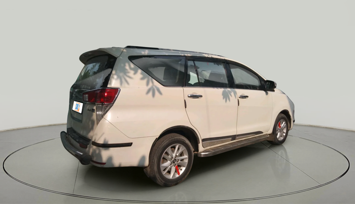 2016 Toyota Innova Crysta 2.4 VX 7 STR, Diesel, Manual, 2,15,397 km, exterior