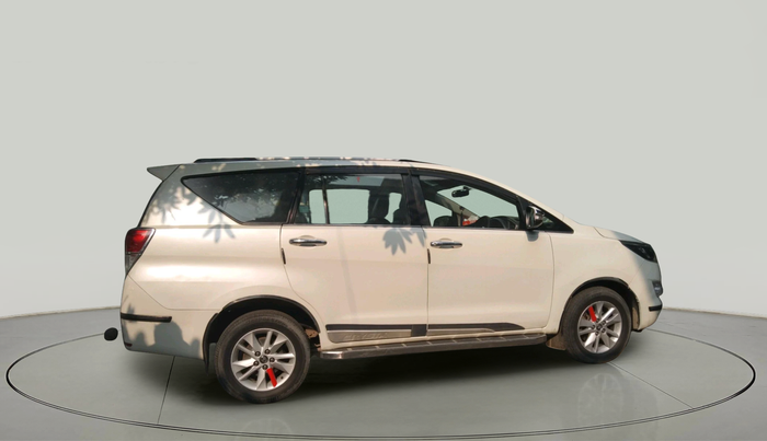 2016 Toyota Innova Crysta 2.4 VX 7 STR, Diesel, Manual, 2,15,397 km, exterior