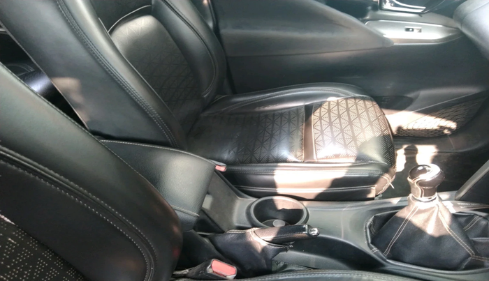 2016 Toyota Innova Crysta 2.4 VX 7 STR, Diesel, Manual, 2,15,397 km, interior