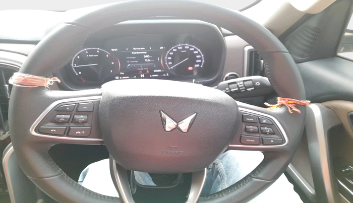 2025 Mahindra SCORPIO-N Z8 L DIESEL MT 2WD 7 STR, Diesel, Manual, 25,680 km, interior