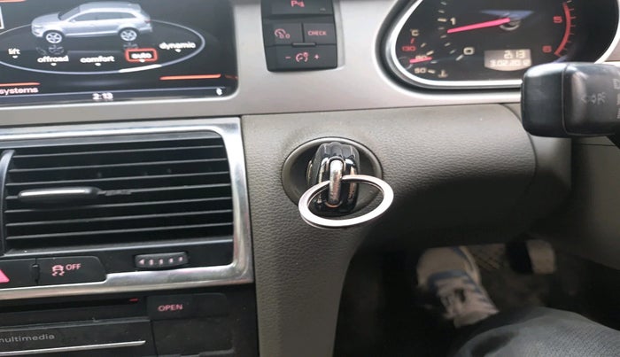 2012 Audi Q7 3.0 TDI QUATTRO, Diesel, Automatic, 1,08,861 km, interior