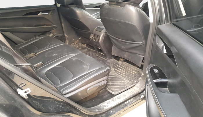 2019 MG HECTOR SHARP 2.0 DIESEL DUAL TONE, Diesel, Manual, 1,28,961 km, interior