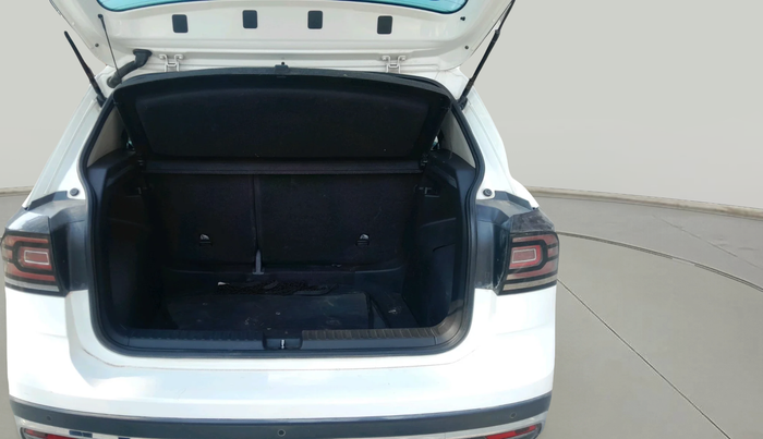 2021 Volkswagen TAIGUN TOPLINE 1.0 TSI MT, Petrol, Manual, 50,196 km, exterior