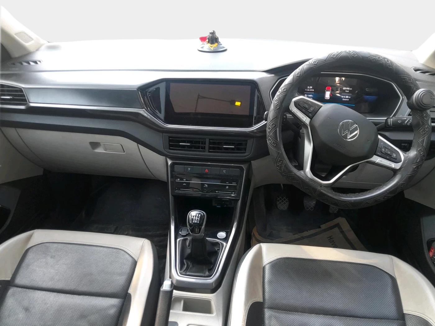2021 Volkswagen TAIGUN TOPLINE 1.0 TSI MT, Petrol, Manual, 50,196 km, interior