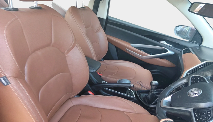 2021 MG HECTOR PLUS SHARP 2.0 DIESEL TURBO MT 6-STR, Diesel, Manual, 30,675 km, interior