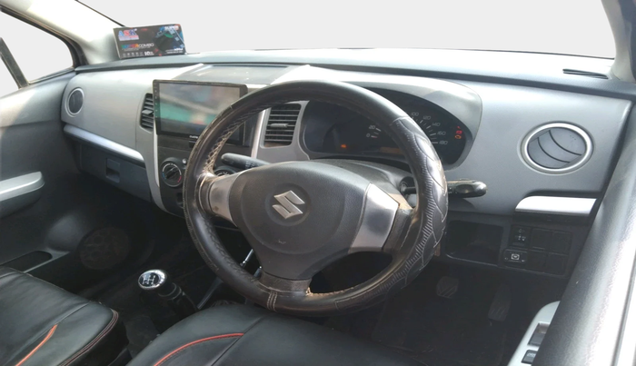 2012 Maruti Wagon R 1.0 LXI, Petrol, Manual, 1,15,247 km, interior