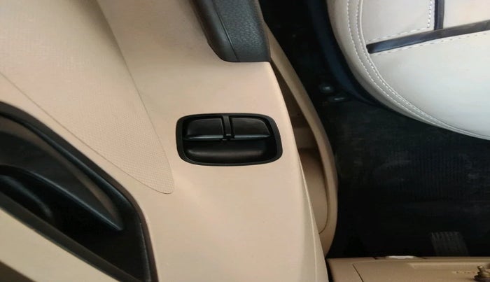 2014 Hyundai Eon ERA +, Petrol, Manual, 68,703 km, interior