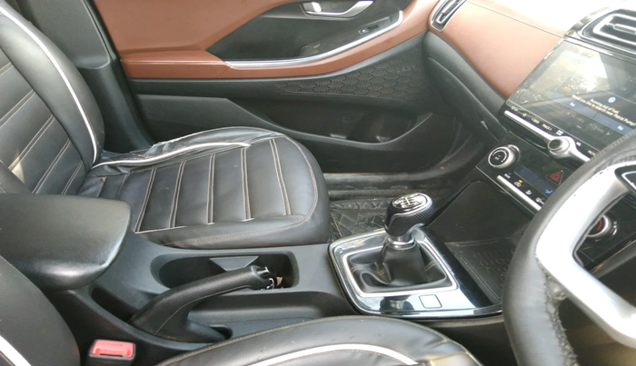 2022 Hyundai ALCAZAR PRESTIGE 1.5 MT 7STR, Diesel, Manual, 1,00,111 km, interior