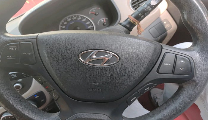 2017 Hyundai Grand i10 SPORTZ (O) 1.2 KAPPA VTVT, Petrol, Manual, 35,592 km, interior