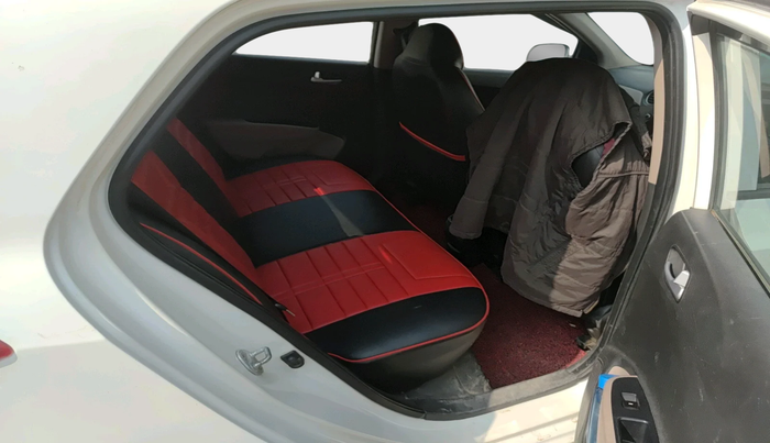 2017 Hyundai Grand i10 SPORTZ (O) 1.2 KAPPA VTVT, Petrol, Manual, 35,592 km, interior