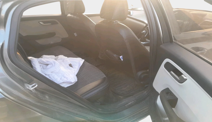 2024 Tata ALTROZ XZ CNG, Petrol, Manual, 40,348 km, interior