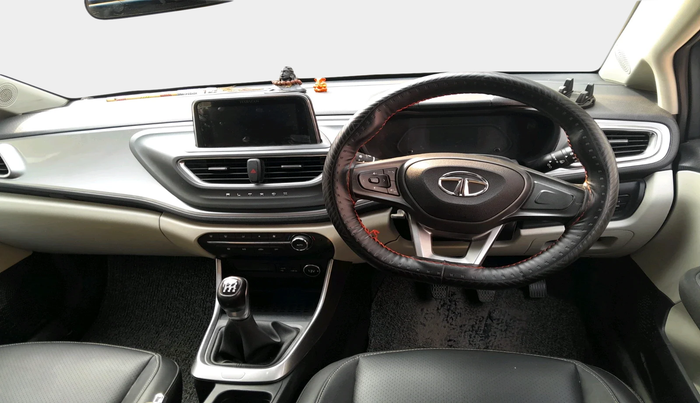 2023 Tata ALTROZ XZ PLUS O SUNROOF CNG, Petrol, Manual, 53,281 km, interior