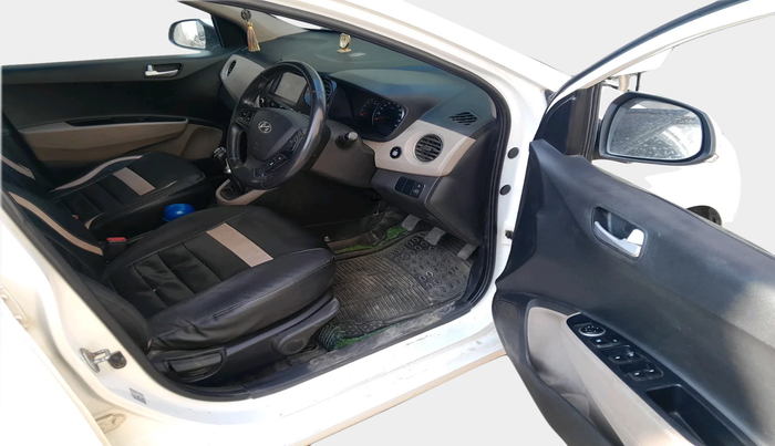 2017 Hyundai Grand i10 ASTA U2 1.2 CRDI, Diesel, Manual, 1,13,536 km, interior