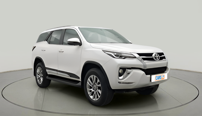 2022 Toyota Fortuner 4X2 MT 2.8 DIESEL, Diesel, Manual, 11,948 km, exterior