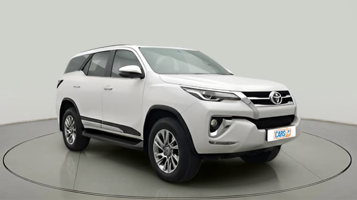2022 Toyota Fortuner 4X2 MT 2.8 DIESEL, Diesel, Manual, 11,948 km, exterior