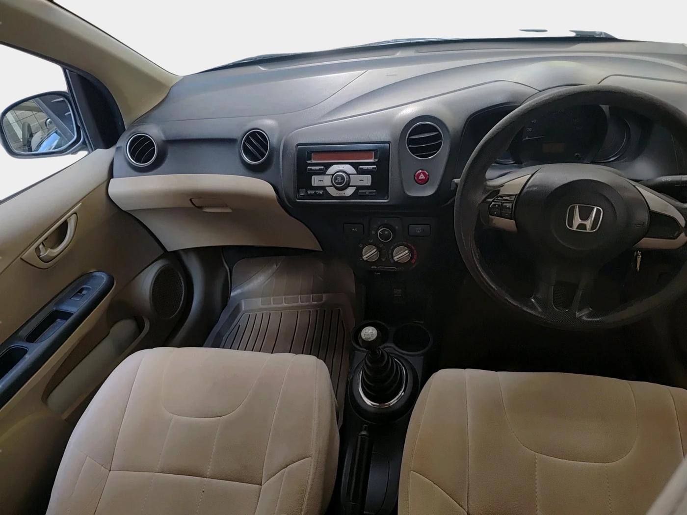 2015 Honda Brio S MT, Petrol, Manual, 50,019 km, interior