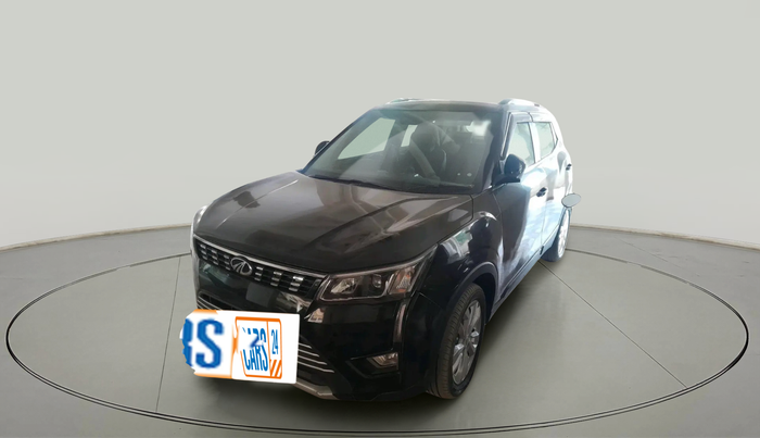 2021 Mahindra XUV300 W8 1.5 Diesel Dual Tone, Diesel, Manual, 28,745 km, exterior