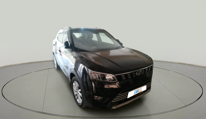 2021 Mahindra XUV300 W8 1.5 Diesel Dual Tone, Diesel, Manual, 28,745 km, exterior