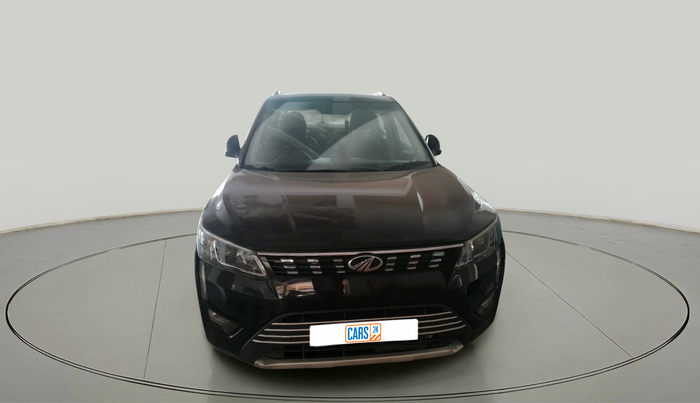 2021 Mahindra XUV300 W8 1.5 Diesel Dual Tone, Diesel, Manual, 28,745 km, exterior