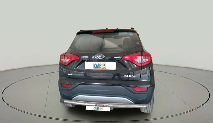 2021 Mahindra XUV300 W8 1.5 Diesel Dual Tone, Diesel, Manual, 28,745 km, exterior