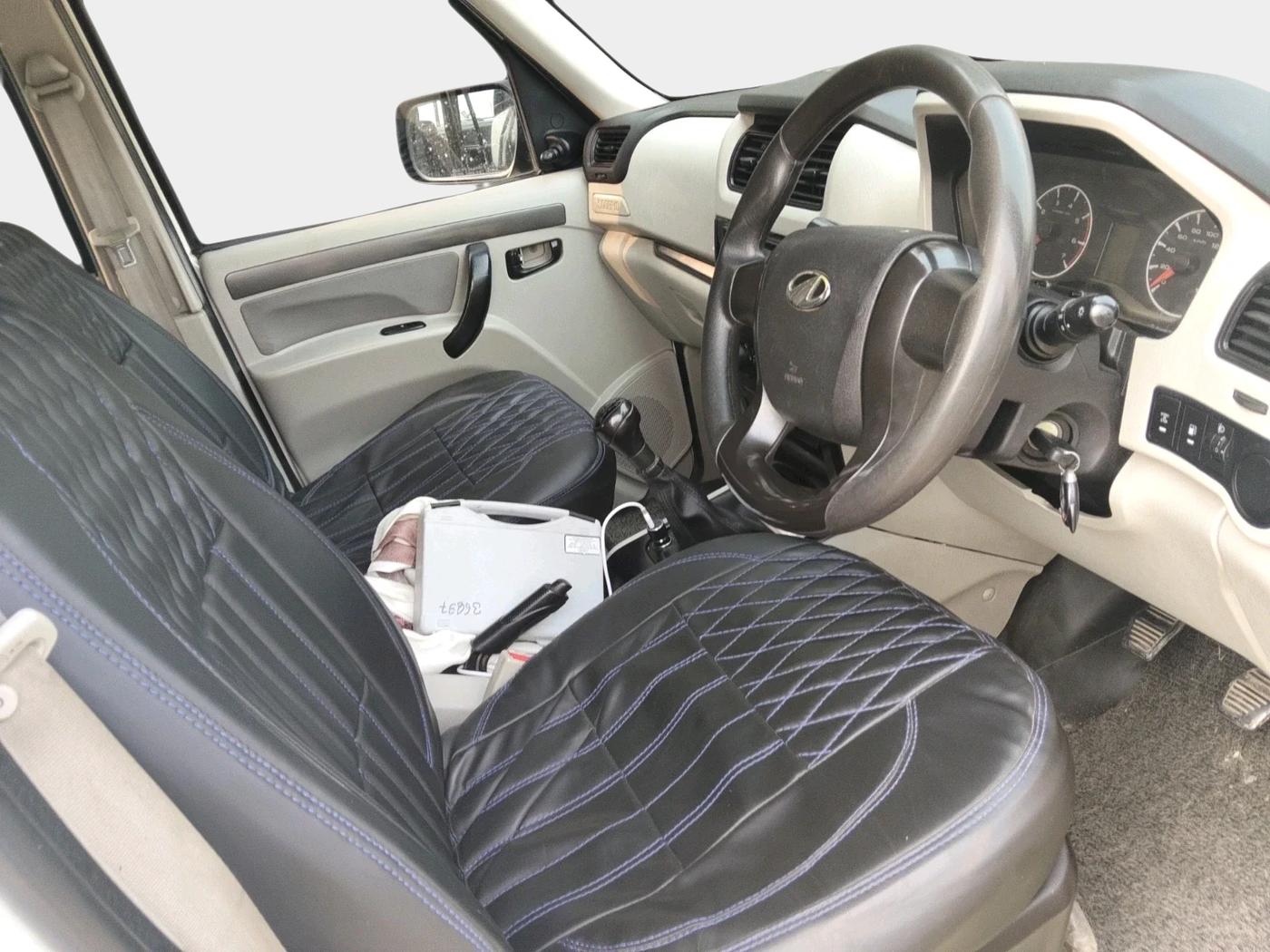 2017 Mahindra Scorpio S4 PLUS 4WD 1.99 INTELLI-HYBRID, Diesel, Manual, 1,42,190 km, interior
