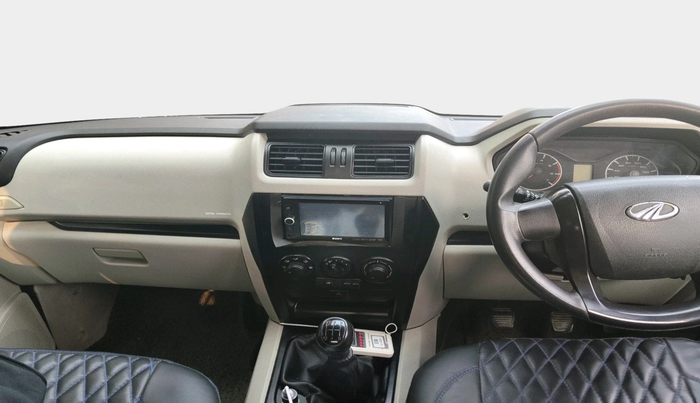 2017 Mahindra Scorpio S4 PLUS 4WD 1.99 INTELLI-HYBRID, Diesel, Manual, 1,42,190 km, interior