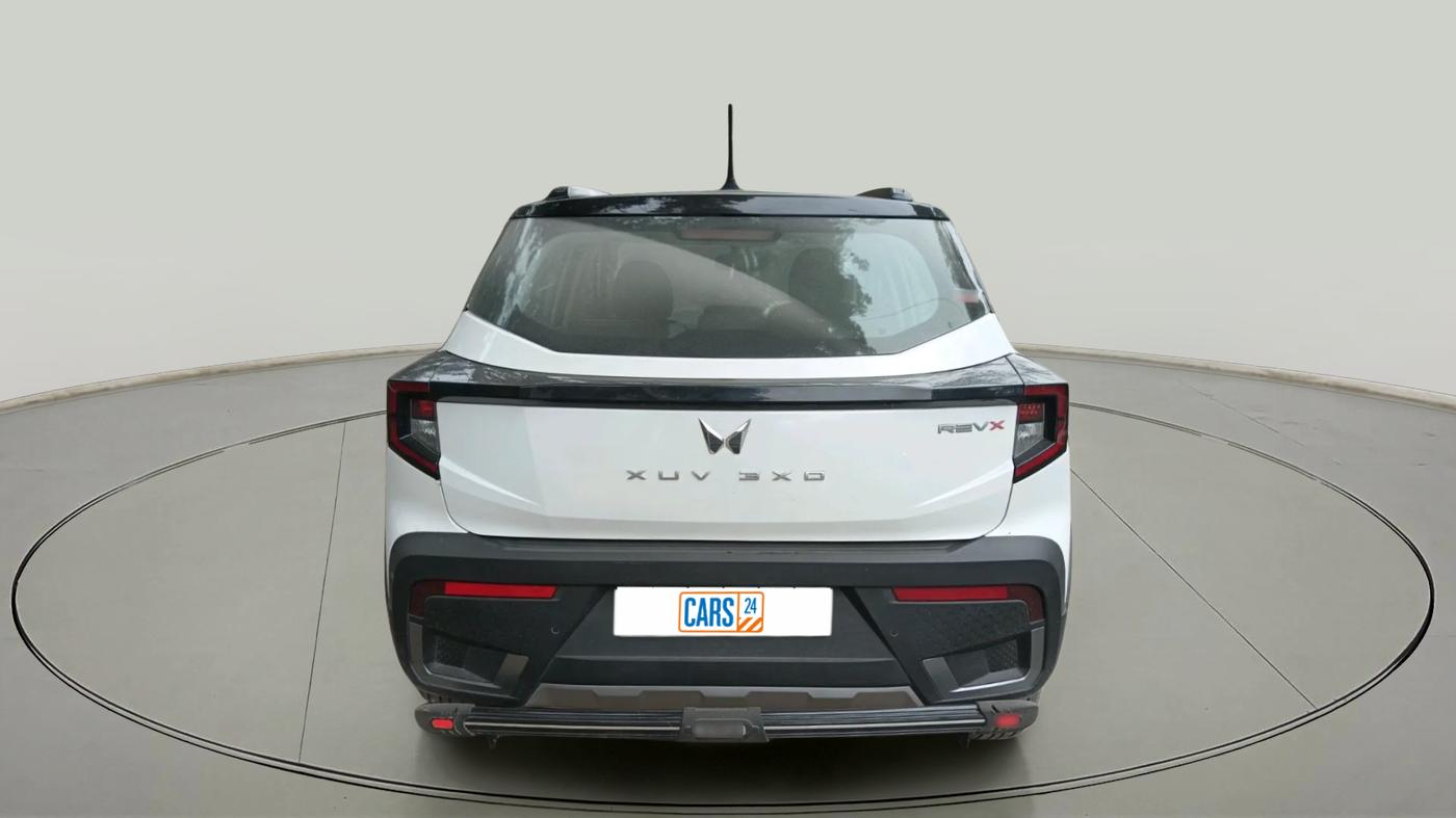 2025 Mahindra XUV 3XO REVX M (O)1.2 Petrol, Petrol, Manual, 843 km, exterior